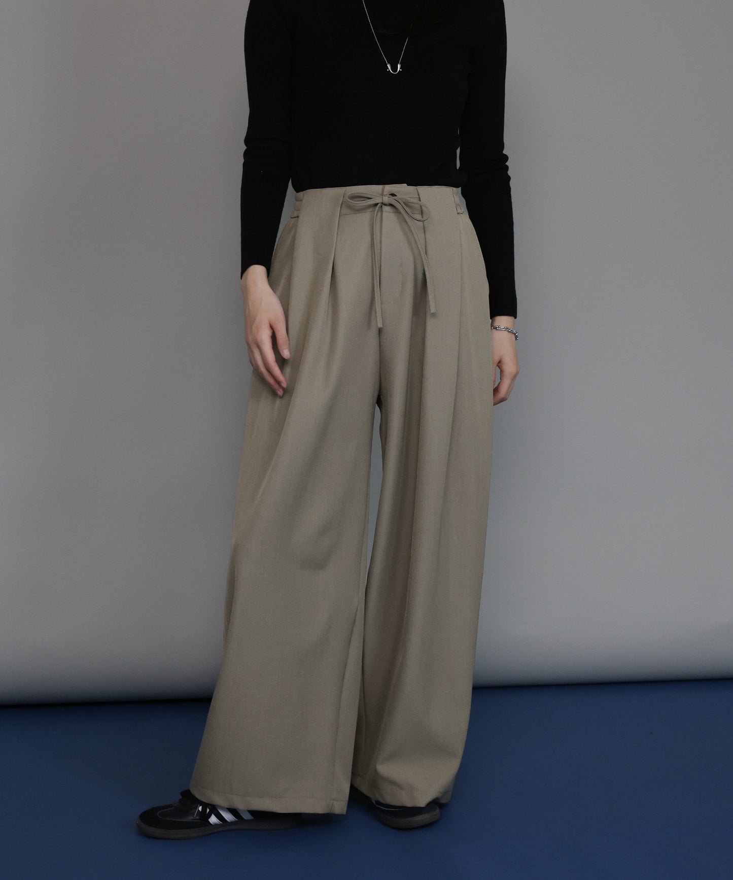 [J by blue]タックワイドパンツ