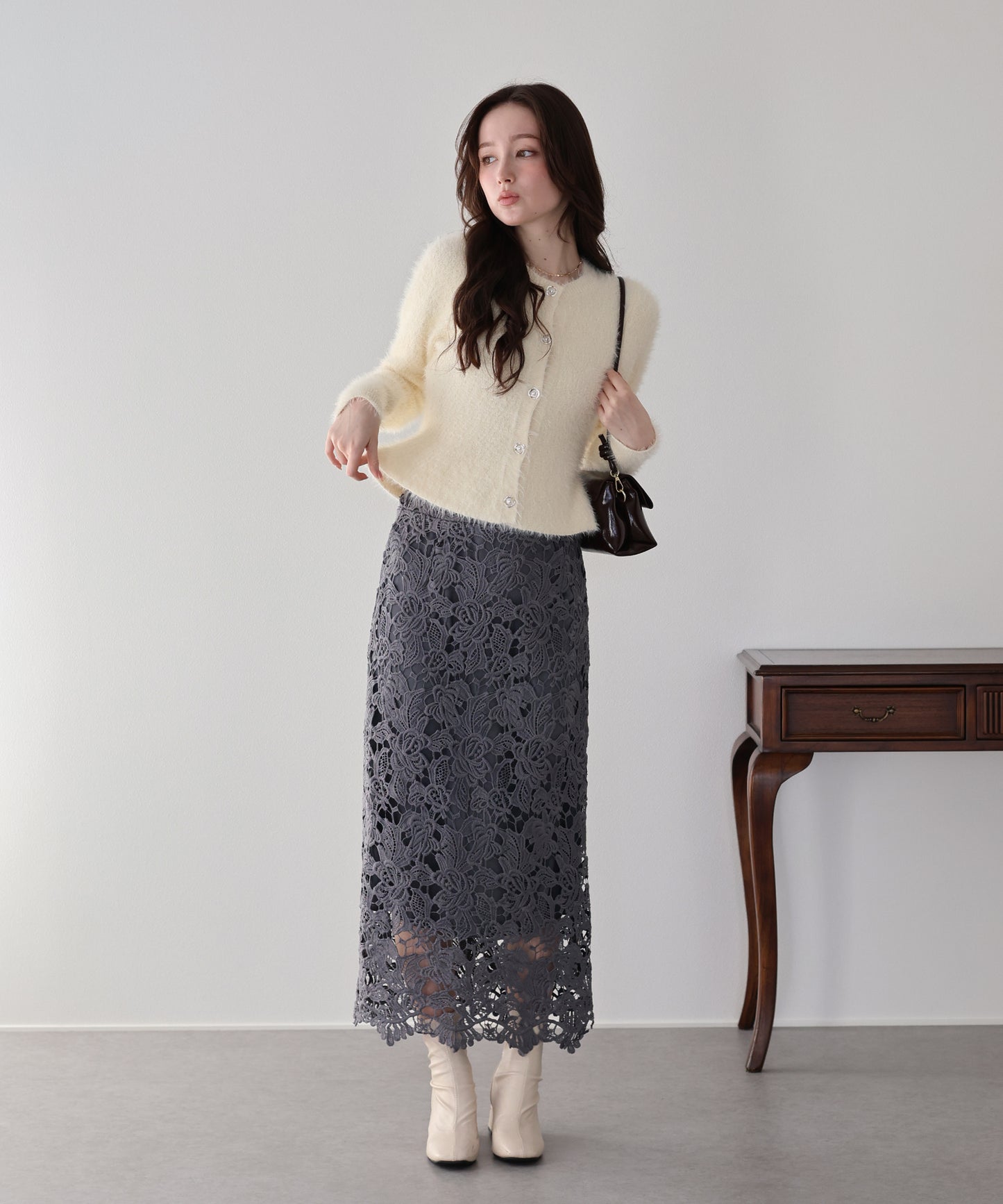 【早割5％OFF】シャギーペプラムカーディガン