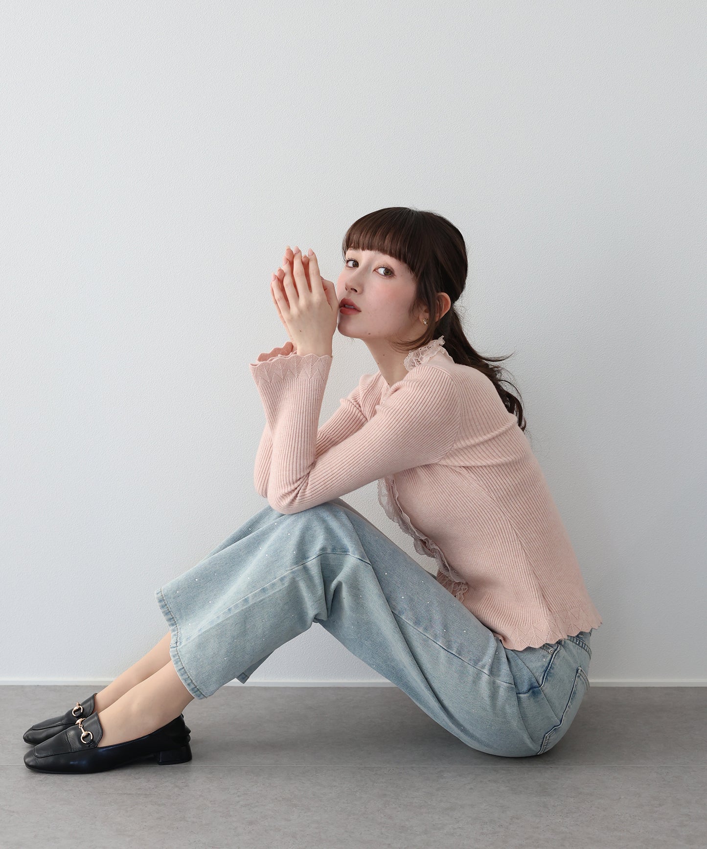 【早割5％OFF】フロントレースフリルニット