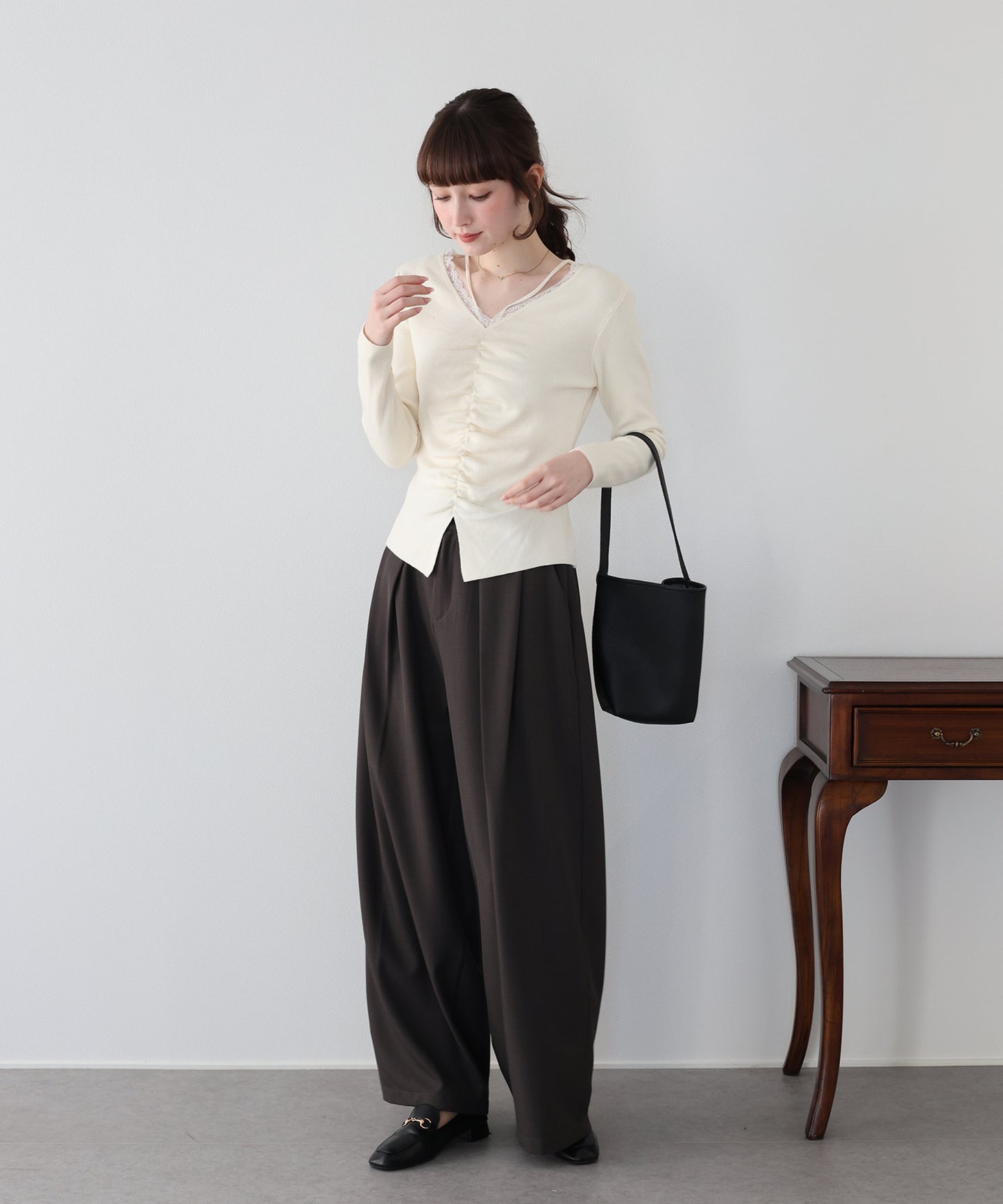 フロントギャザーレースニット