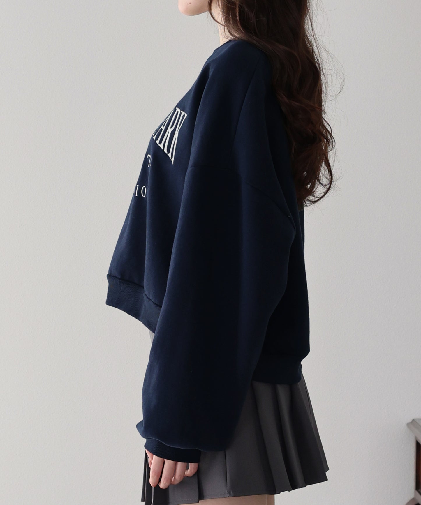 【早割5％OFF】裏起毛ディア刺繍スウェット