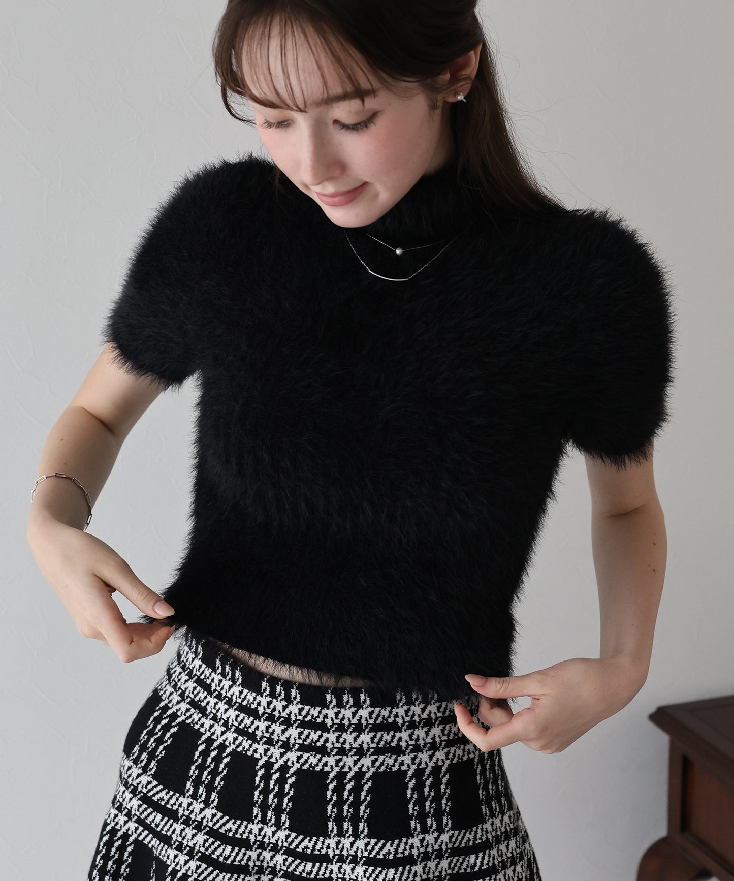 ハイネックシャギーニット