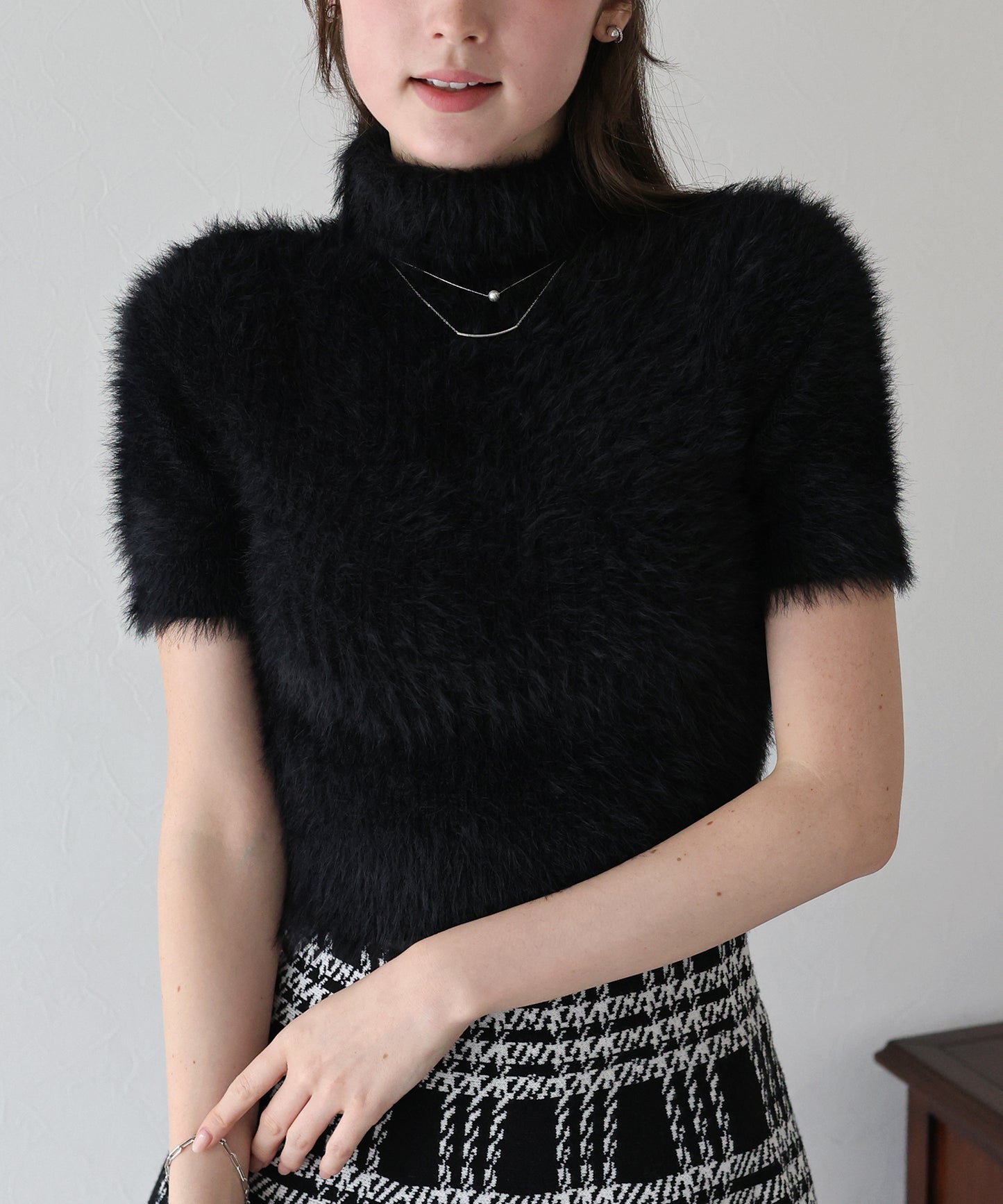 ハイネックシャギーニット