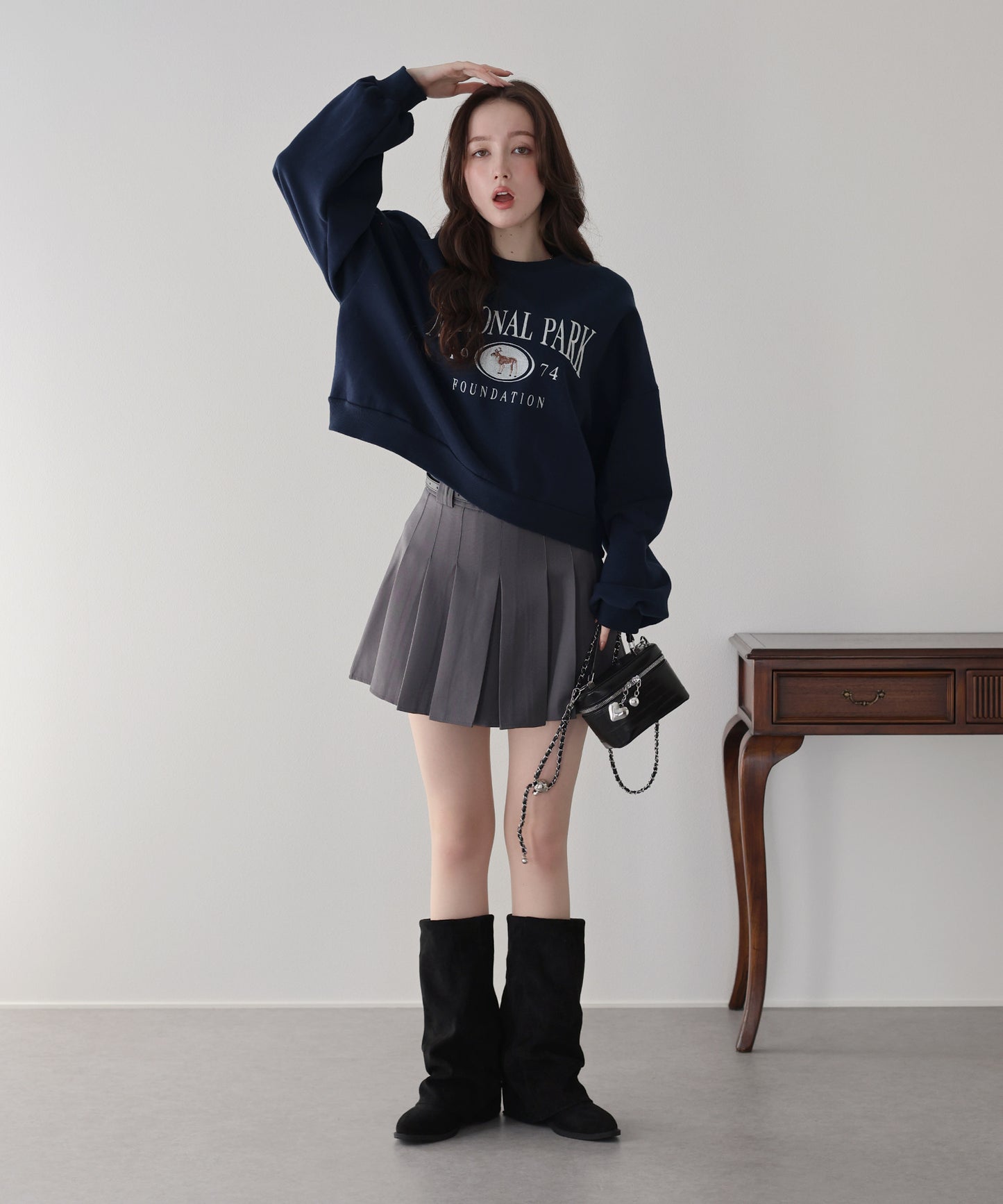 【早割5％OFF】裏起毛ディア刺繍スウェット