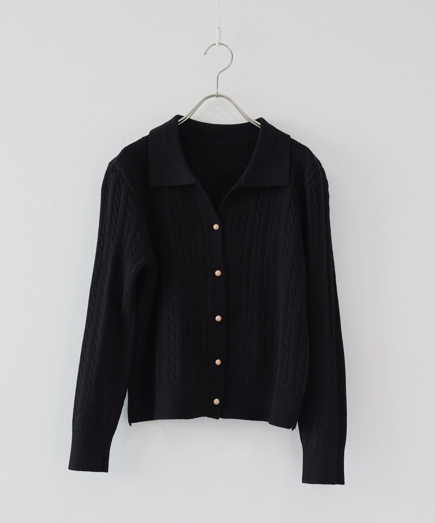 ゴールドボタンケーブルニットカーディガン[ J by blue ]