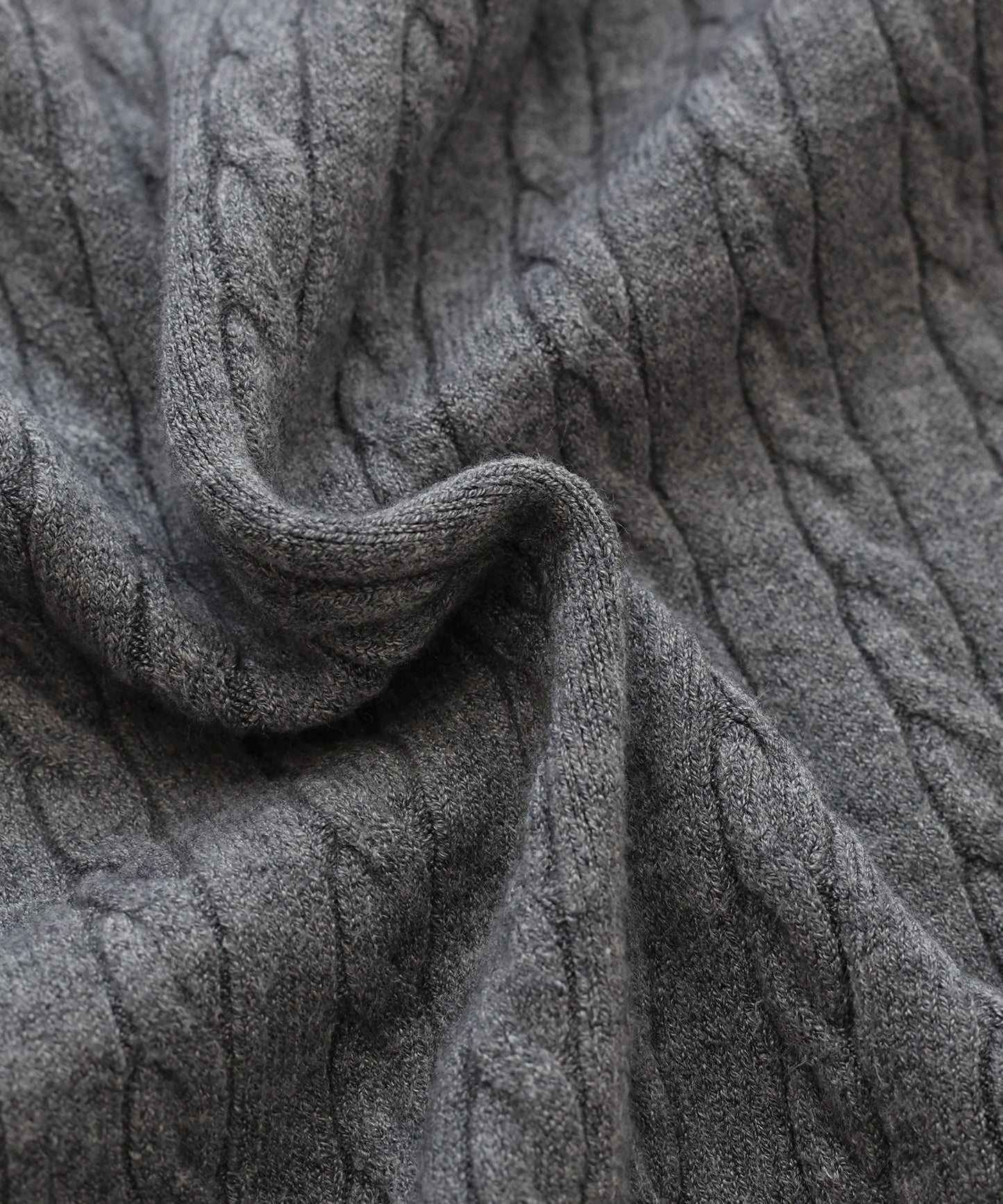 ゴールドボタンケーブルニットカーディガン[ J by blue ]