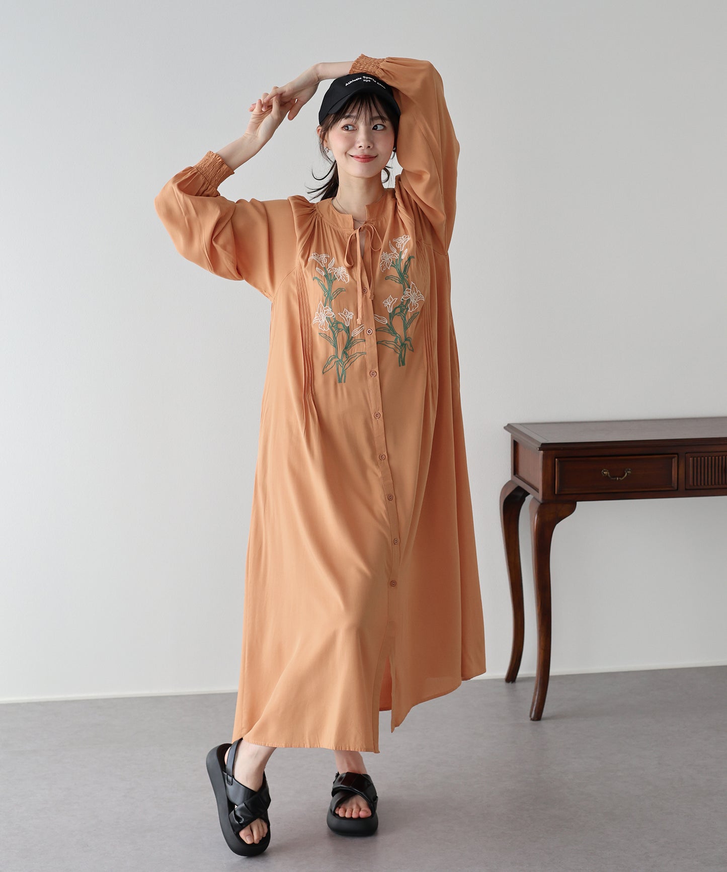 【早割5％OFF】フラワー刺繍ワンピース