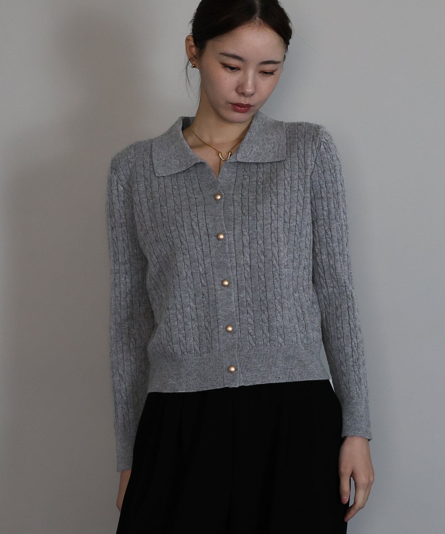 ゴールドボタンケーブルニットカーディガン[ J by blue ]