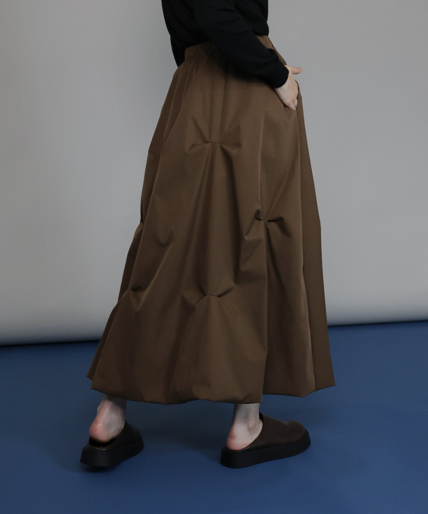 ランダムタックバルーンスカート[J by blue] – BLUE ONLINE