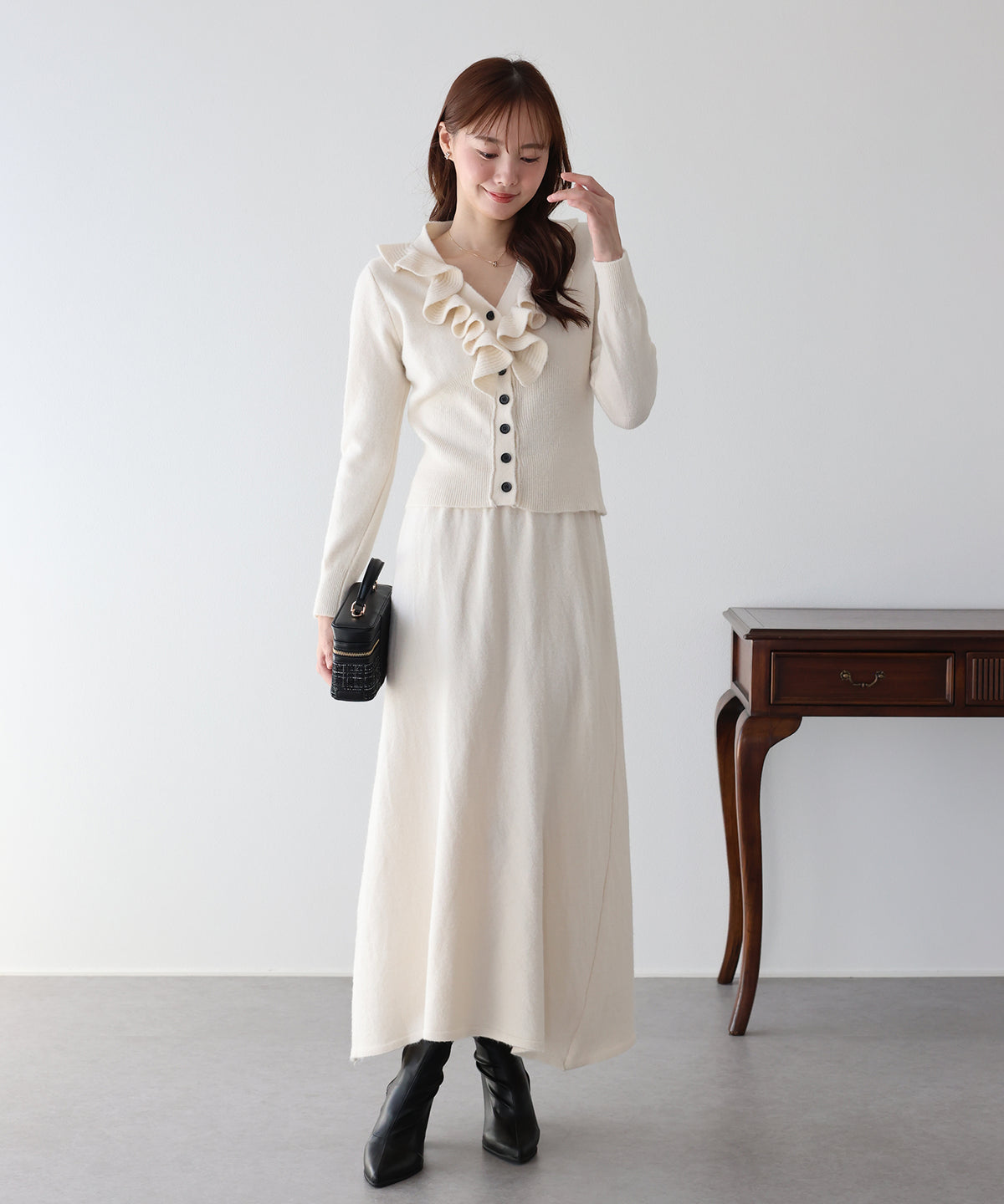 【早割5％OFF】ラッフルフリルカーディガン＆ニットスカート セットアップ