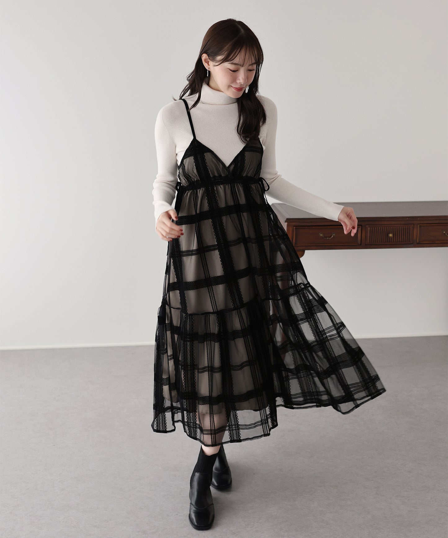 フロッキーチェックキャミワンピース