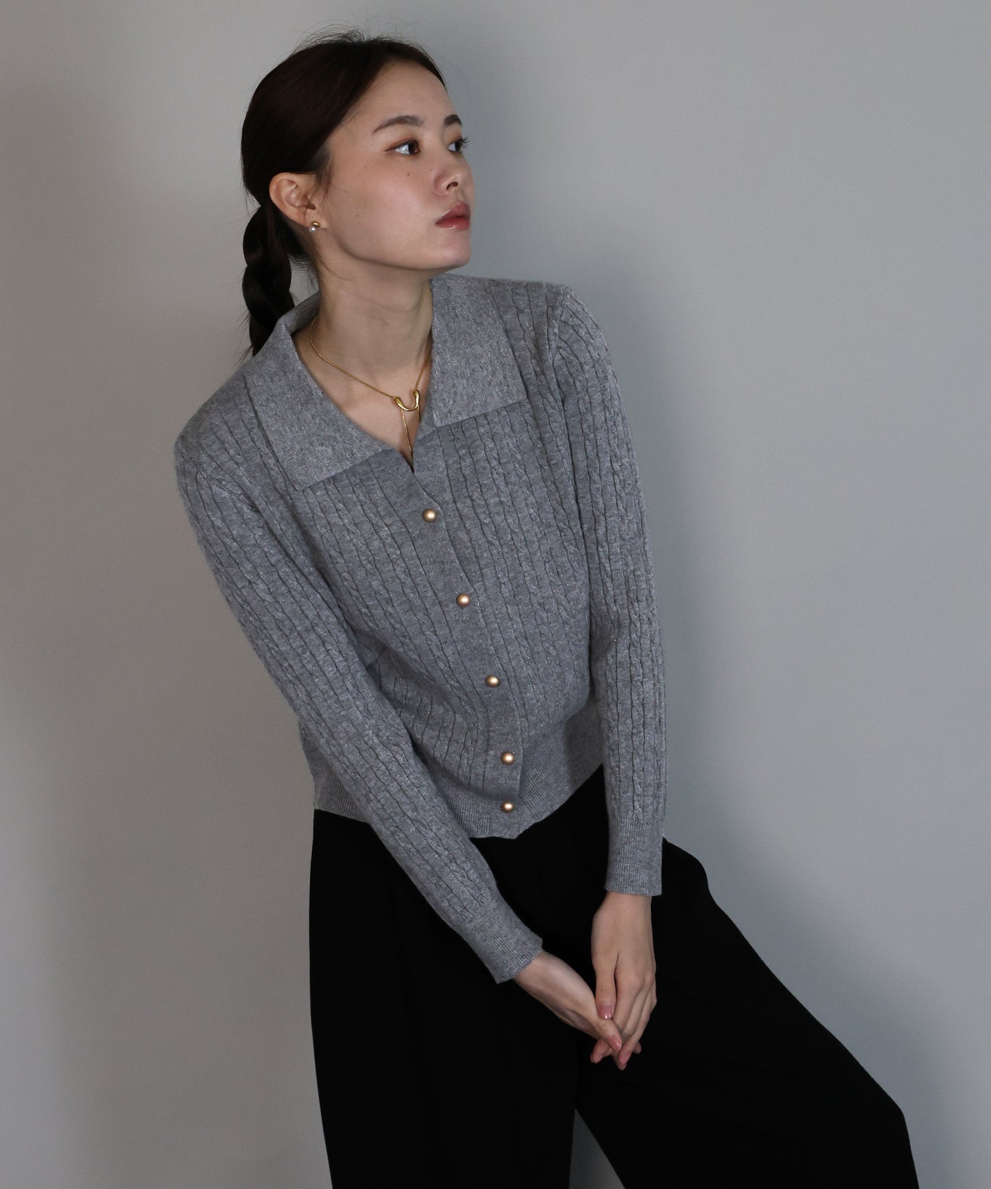 ゴールドボタンケーブルニットカーディガン[ J by blue ]