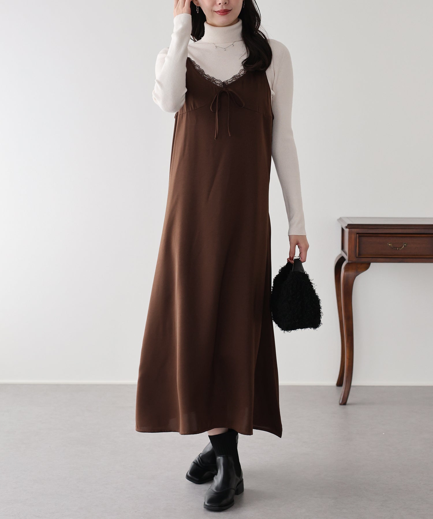 サテンレースキャミワンピース – BLUE ONLINE