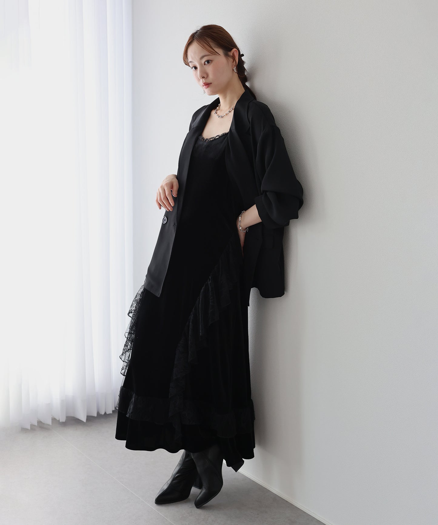 【早割5％OFF】《2サイズ展開》 ベロアキャミワンピース ＋ テーラードジャケット