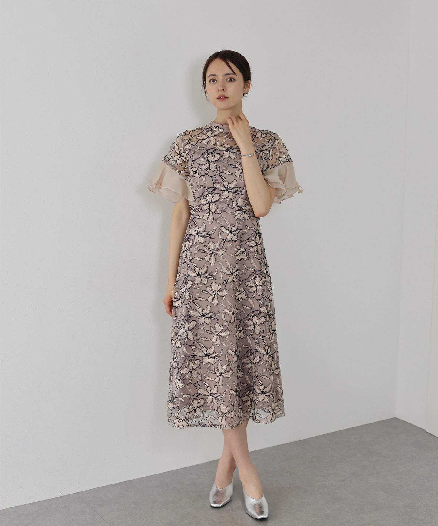 【新商品限定5％OFF（木）】スパンコールレースドレス[ J by blue ]