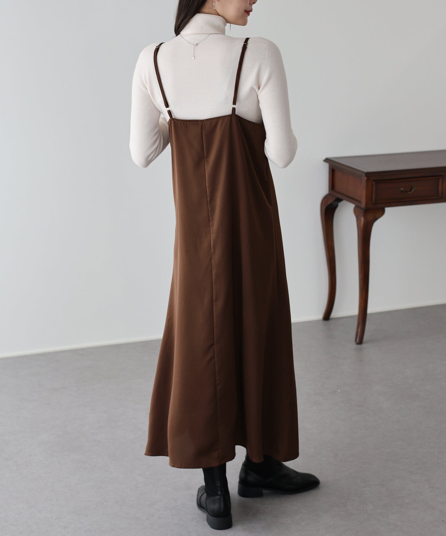 サテンレースキャミワンピース