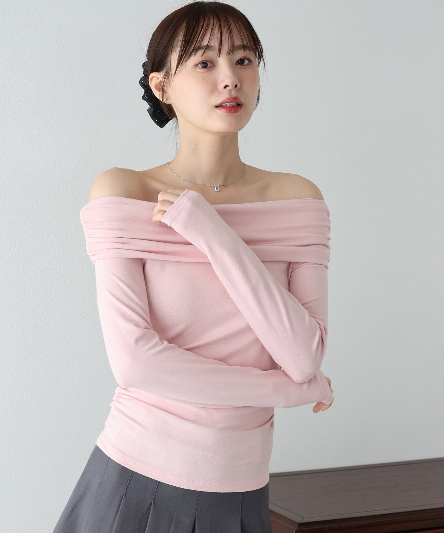 【早割5％OFF】ギャザーオフショルダーカットソー【ネコポス】