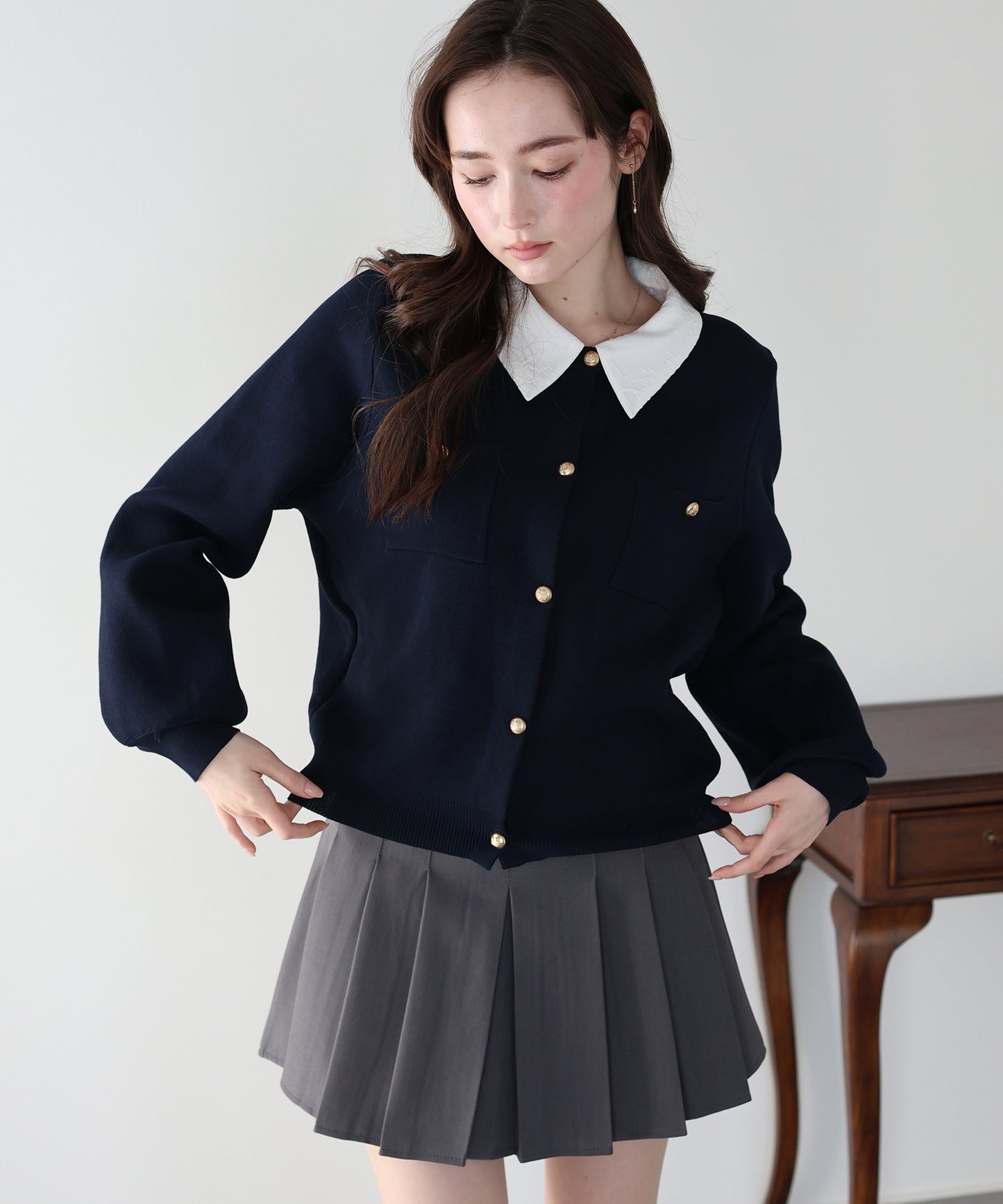 レース襟ニットカーディガン