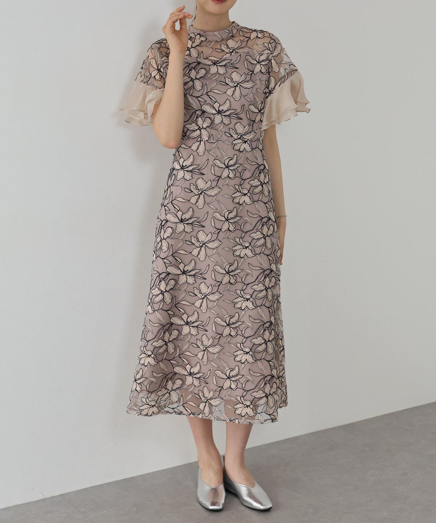 【新商品限定5％OFF（木）】スパンコールレースドレス[ J by blue ]