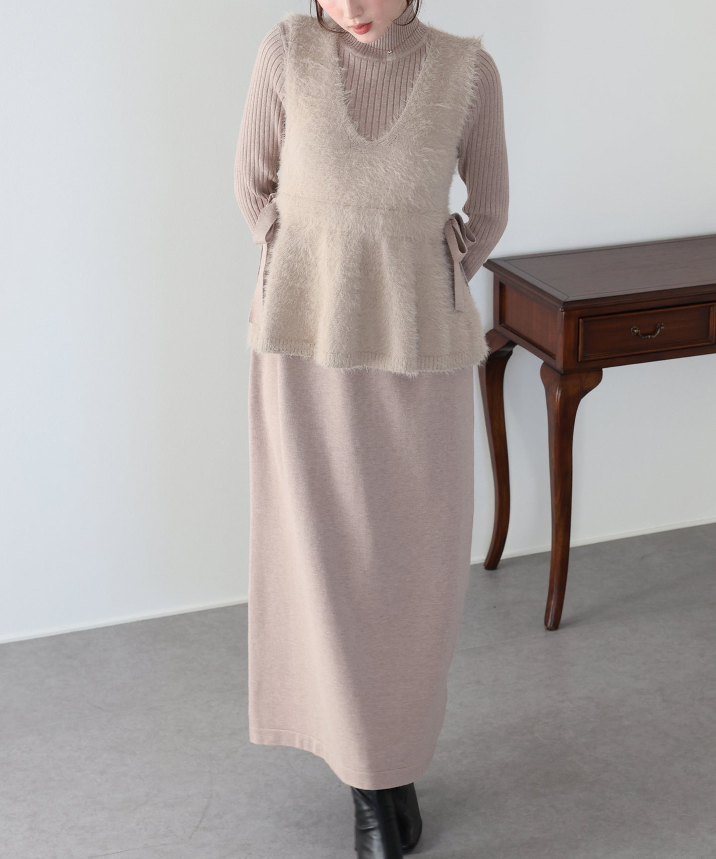 サイドリボンペプラムシャギーベスト＆ニットワンピース セット