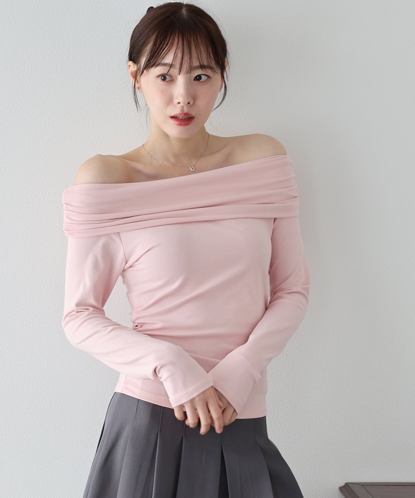 【早割5％OFF】ギャザーオフショルダーカットソー【ネコポス】