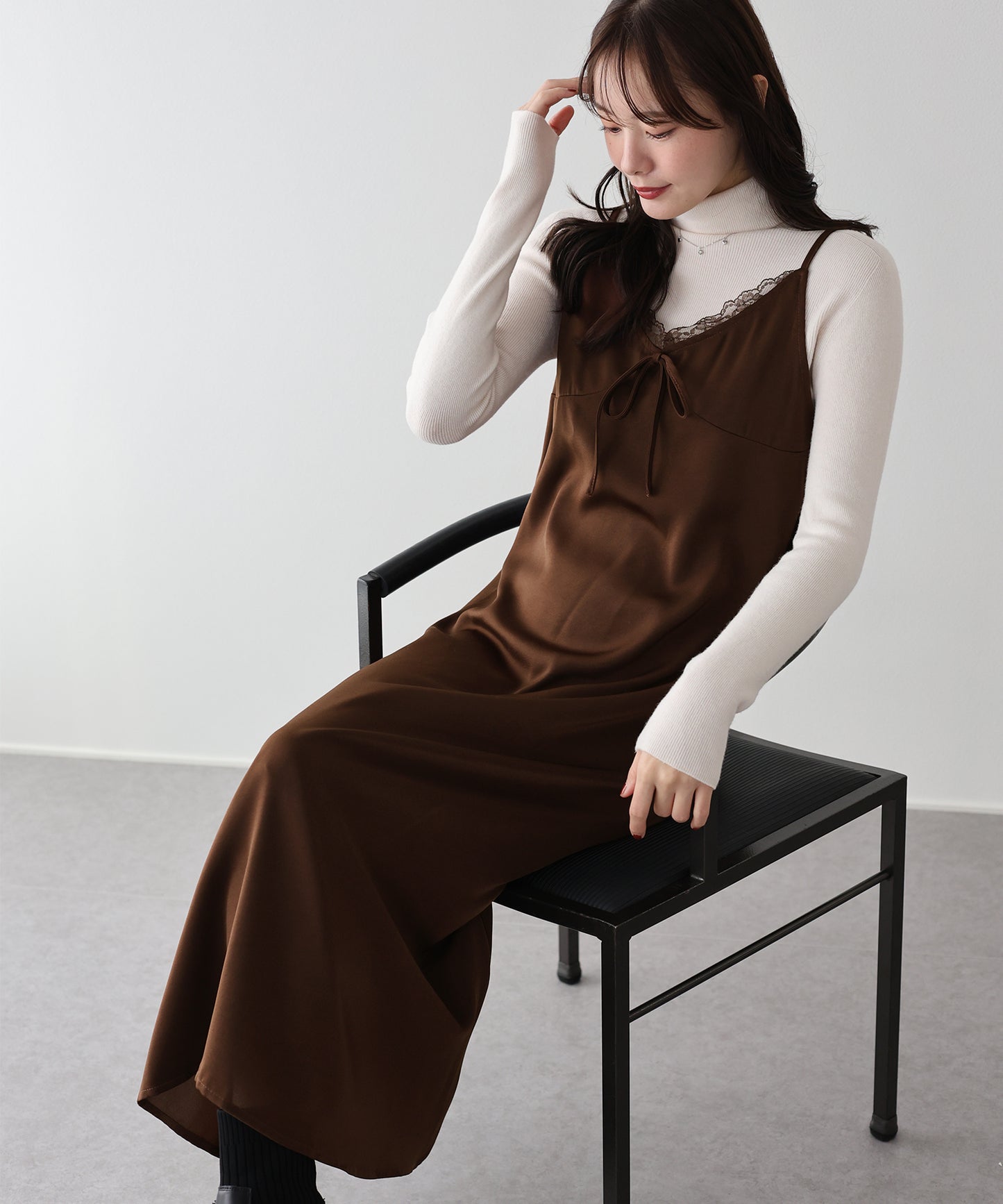 サテンレースキャミワンピース