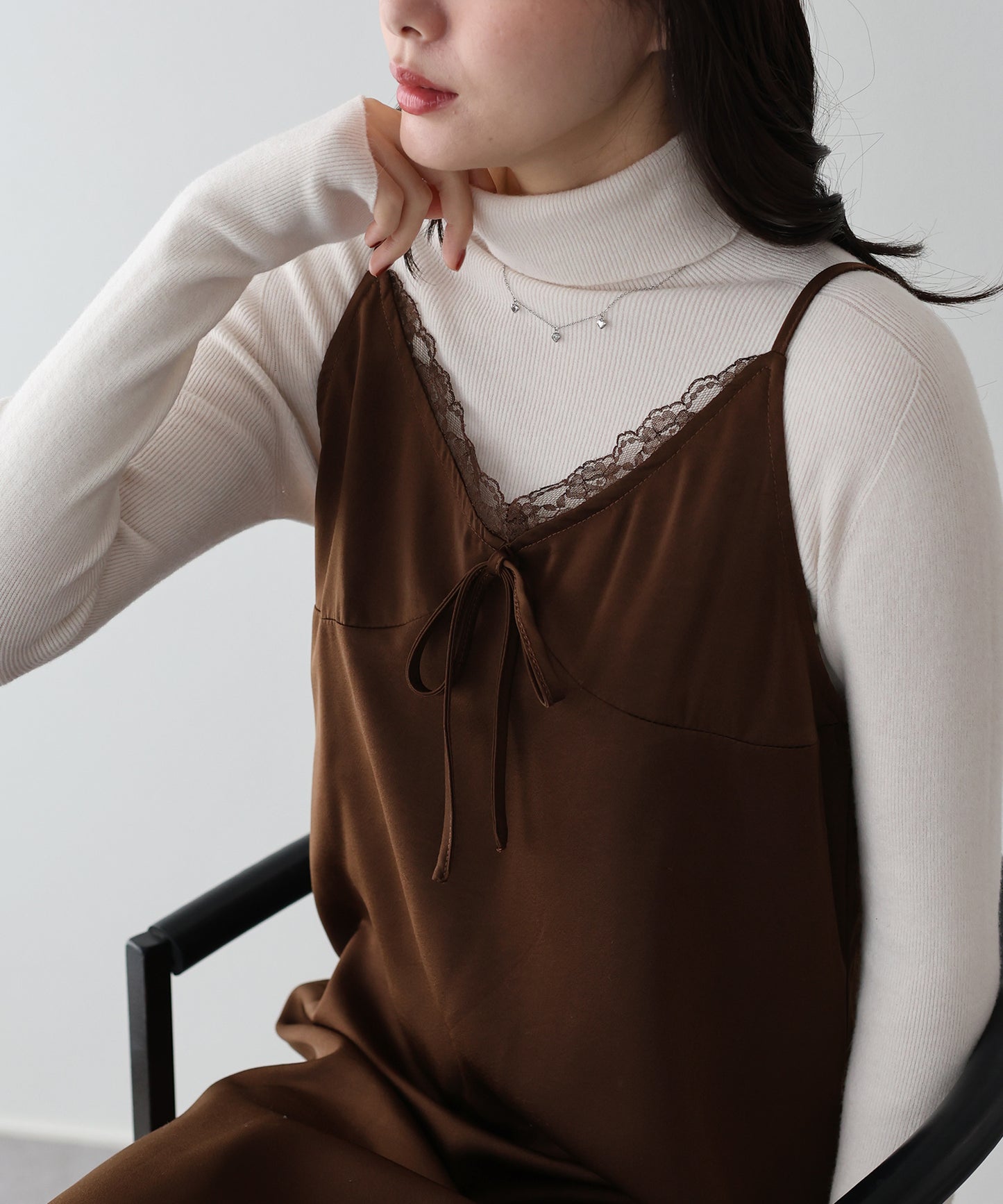 サテンレースキャミワンピース