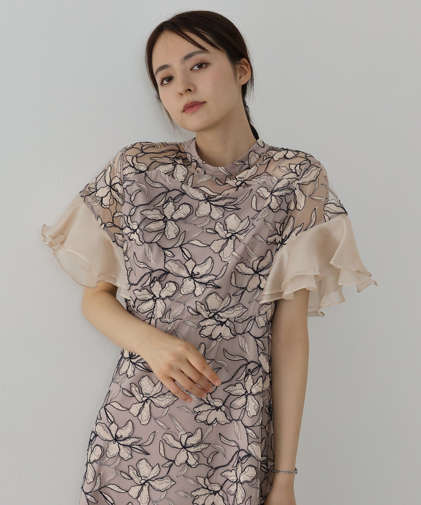 【新商品限定5％OFF（木）】スパンコールレースドレス[ J by blue ]