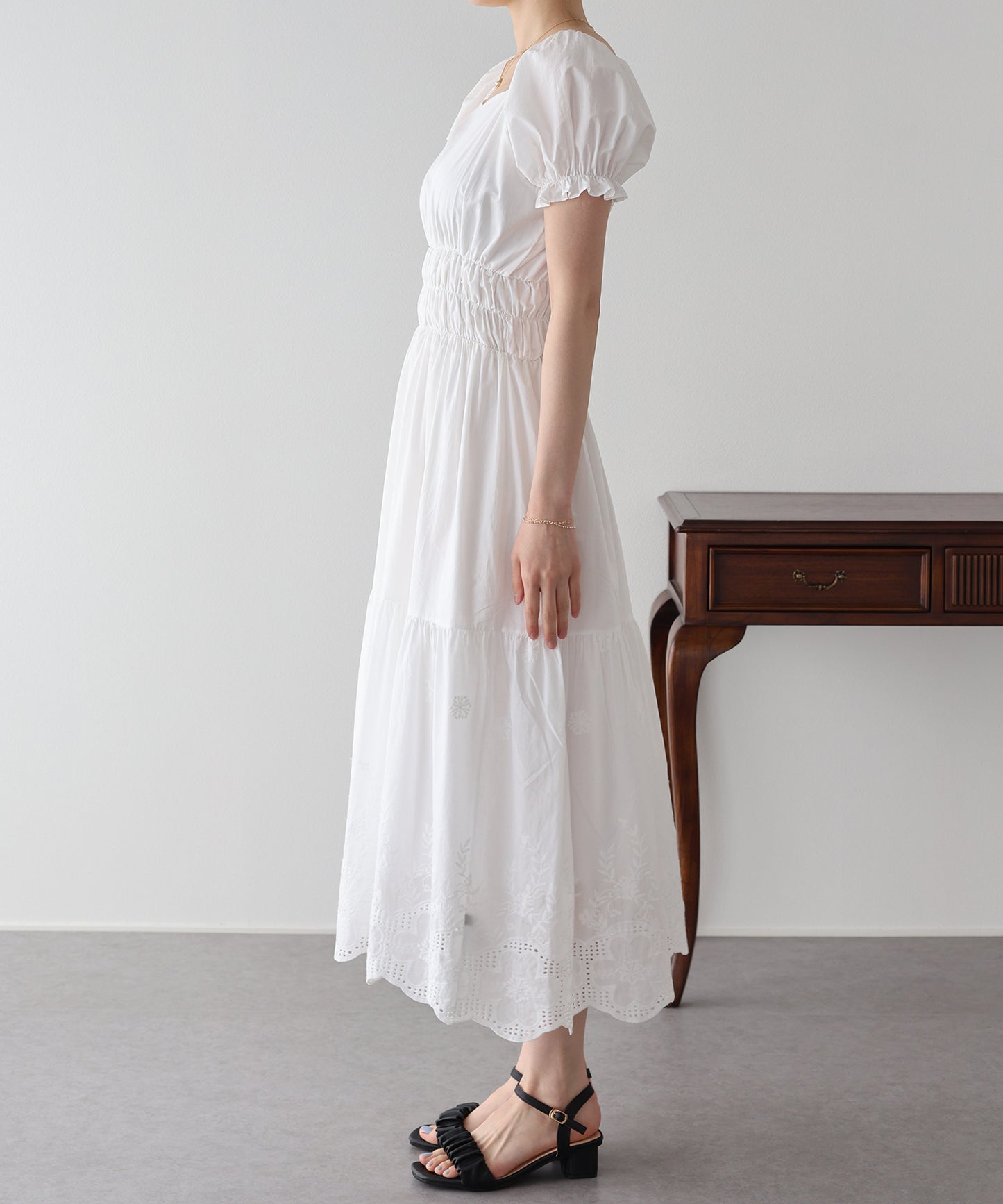 【早割5％OFF】コットンレースオフショルダーワンピース