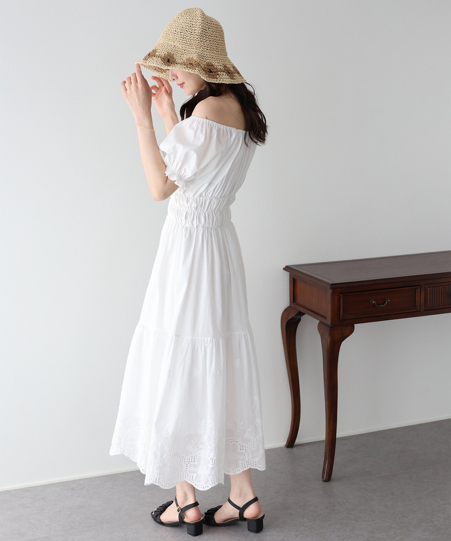 【早割5％OFF】コットンレースオフショルダーワンピース