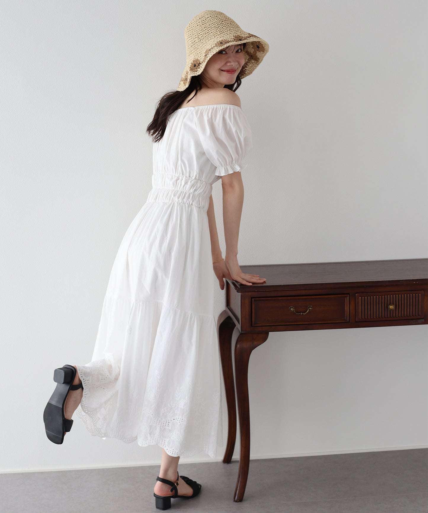 【早割5％OFF】コットンレースオフショルダーワンピース