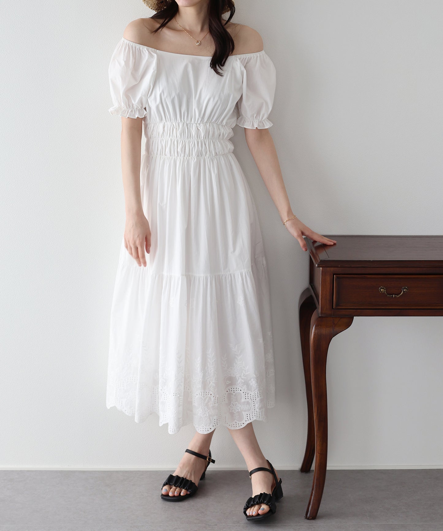 【早割5％OFF】コットンレースオフショルダーワンピース