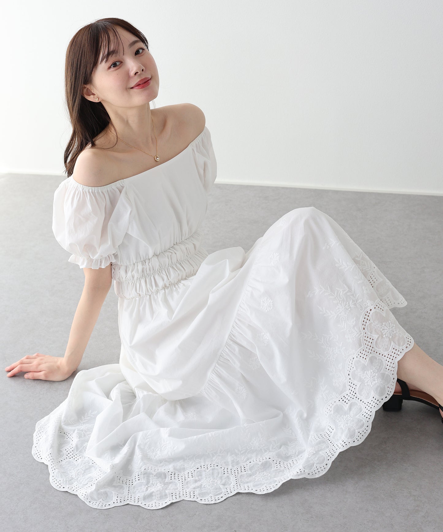 【早割5％OFF】コットンレースオフショルダーワンピース