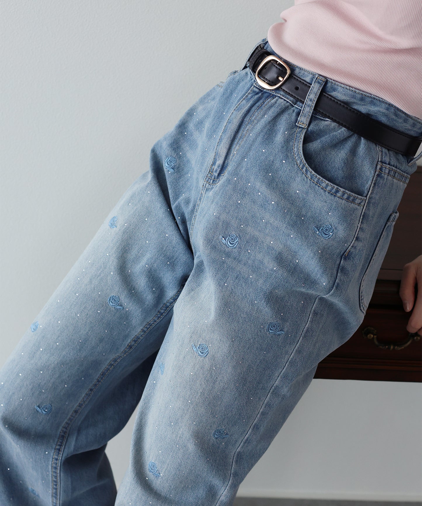 【早割5％OFF】ローズ刺繍デニムパンツ