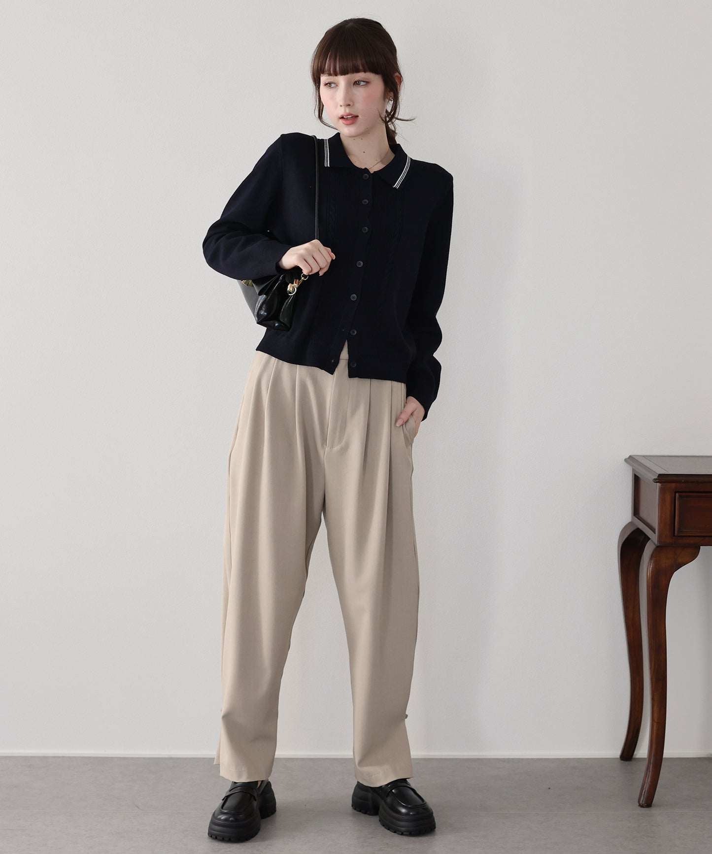 【早割5％OFF】ポロ襟ケーブルニットカーディガン