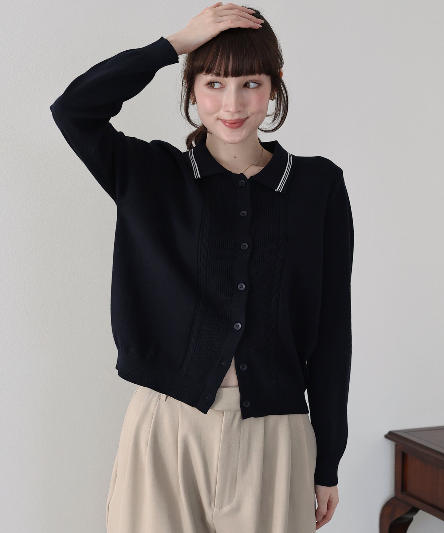 【早割5％OFF】ポロ襟ケーブルニットカーディガン