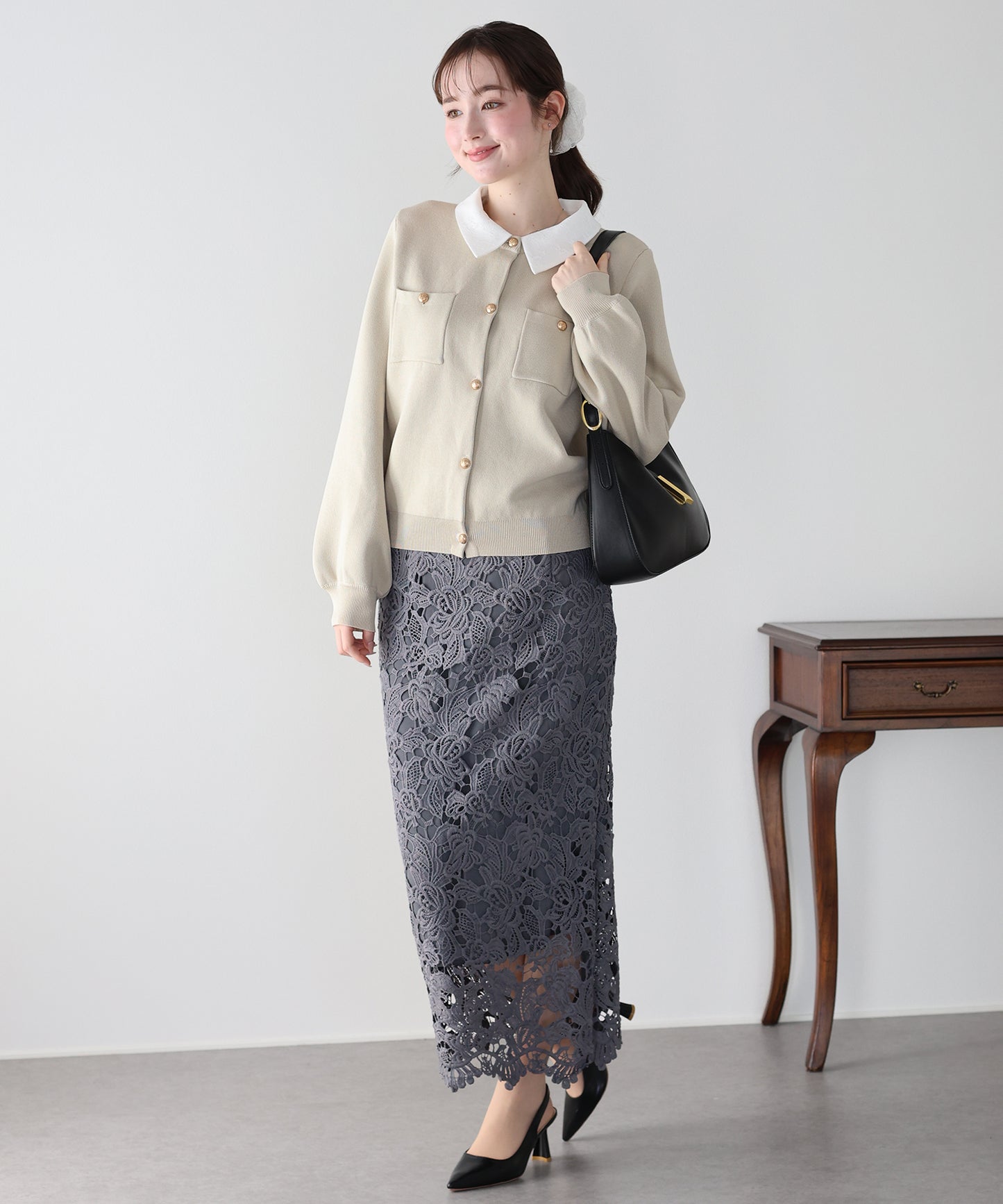 レース襟ニットカーディガン