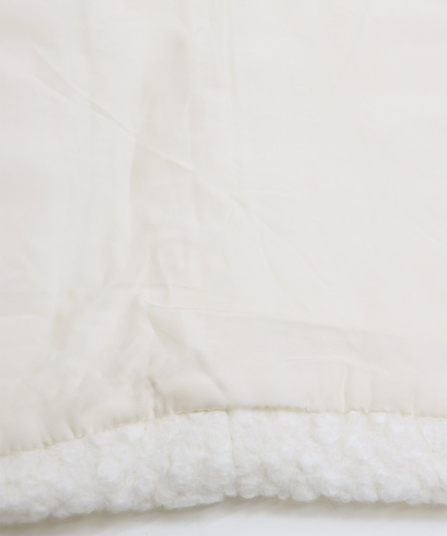 金ボタンボアコート