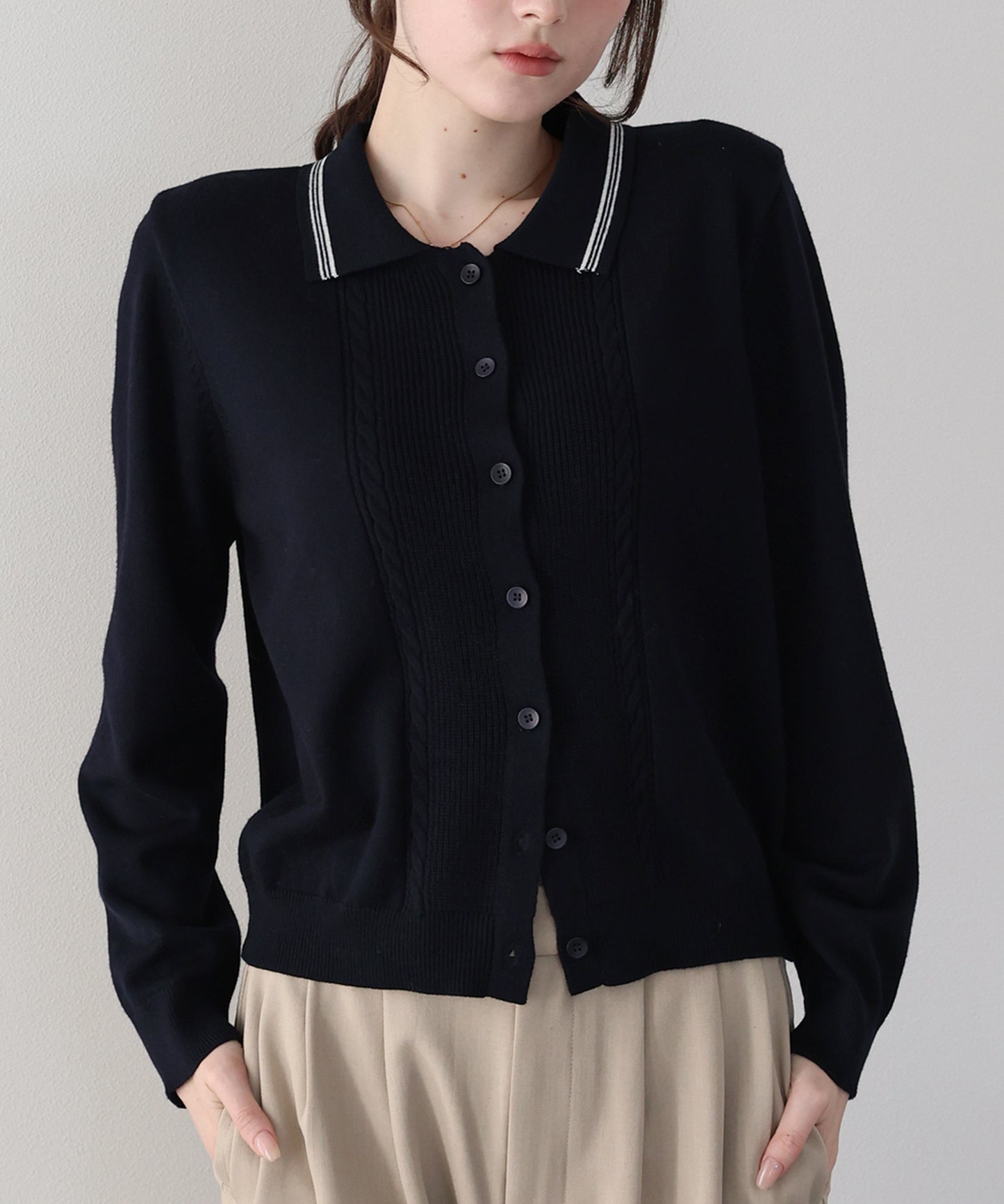 【早割5％OFF】ポロ襟ケーブルニットカーディガン