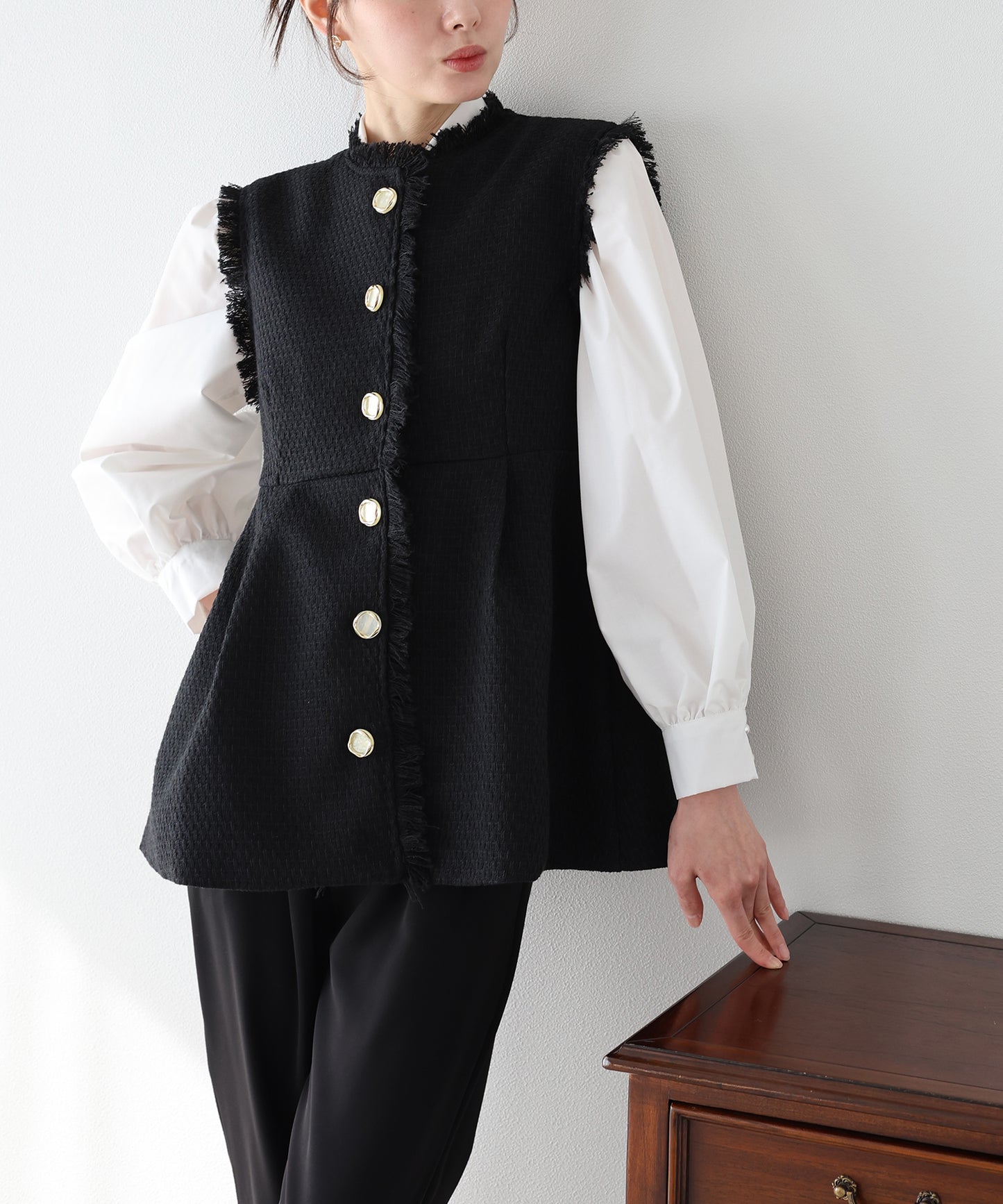 ツイードペプラムフォルムジレ