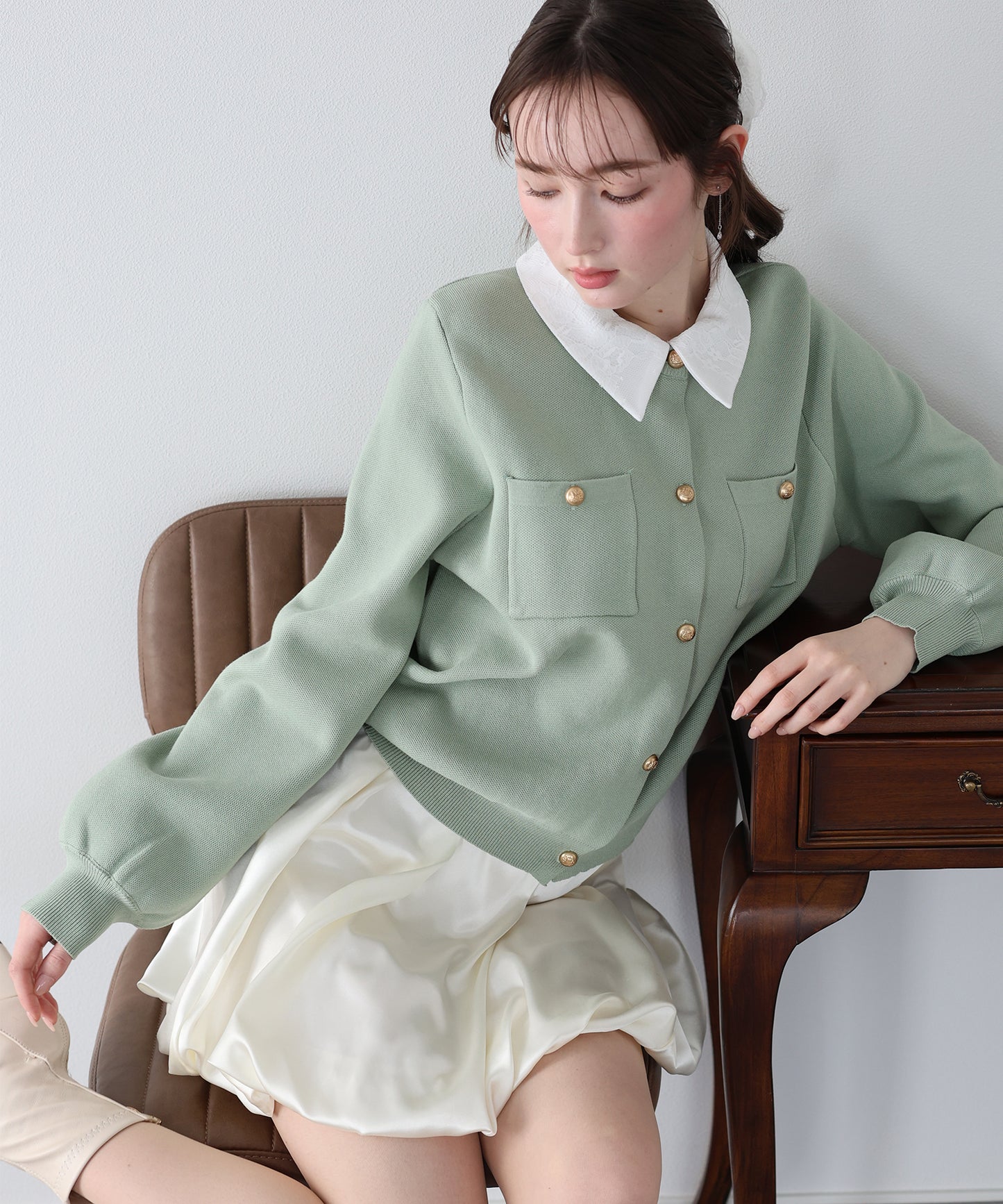 レース襟ニットカーディガン