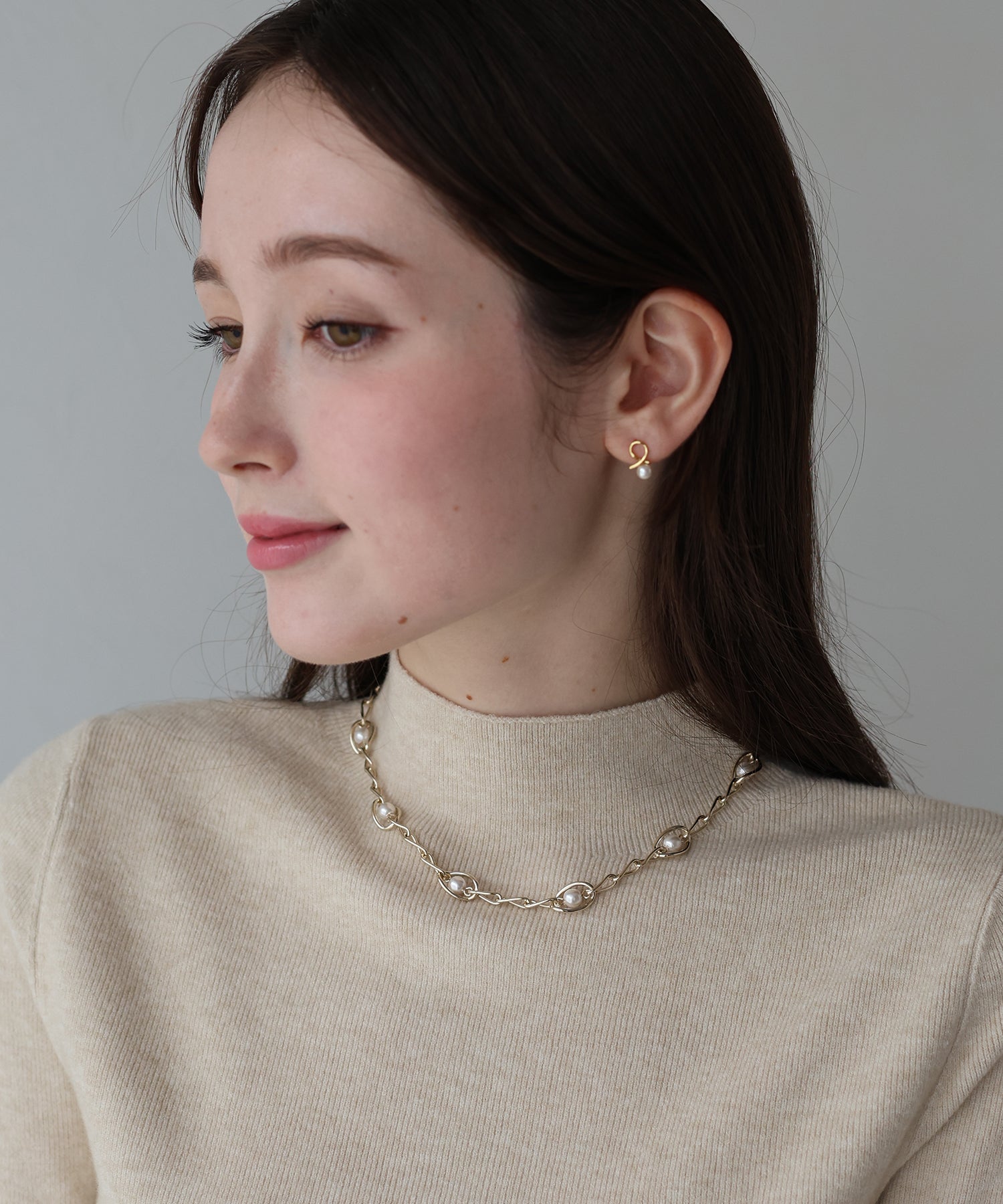 パールシェルモチーフネックレス / ニッケルフリー[ J by blue