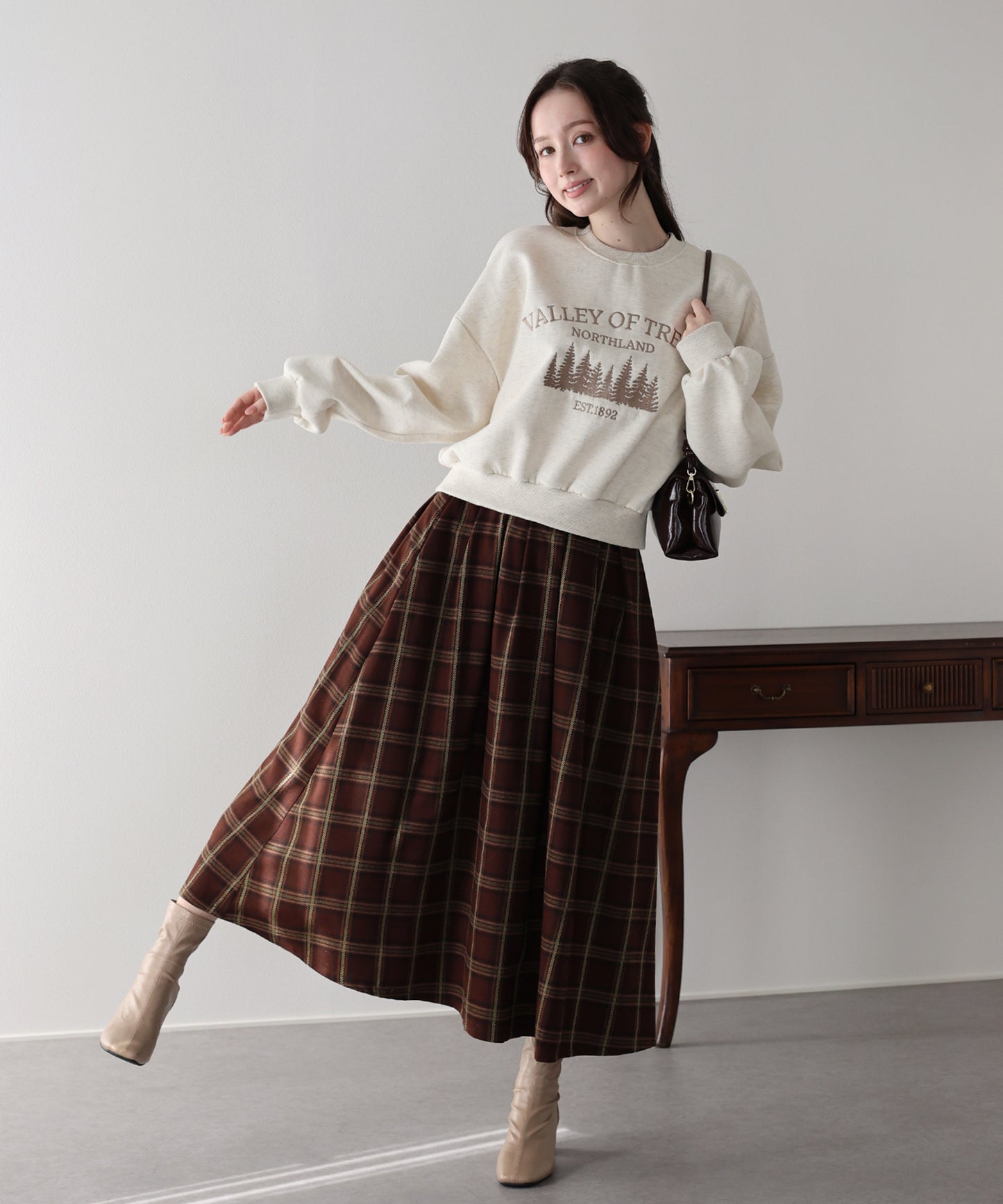 【早割5％OFF】裏起毛フォレスト刺繍スウェット