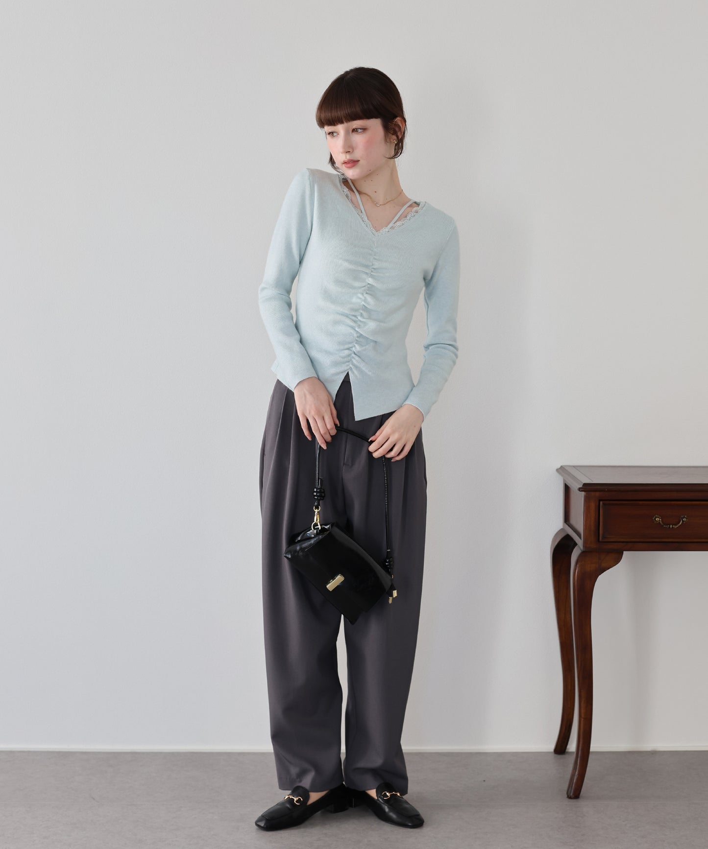 フロントギャザーレースニット