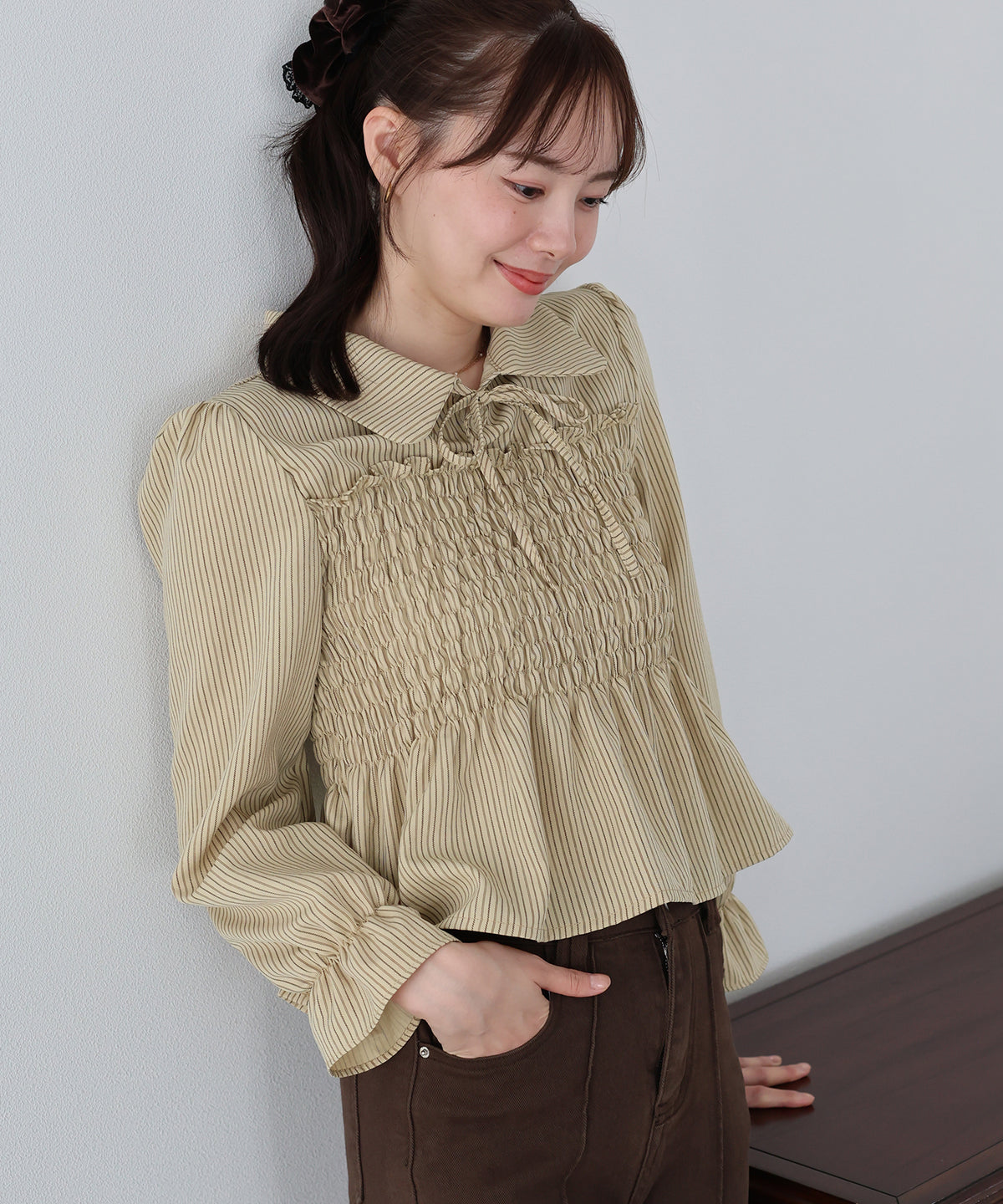 【早割5％OFF】フロントリボンシャーリングブラウス【メール便】