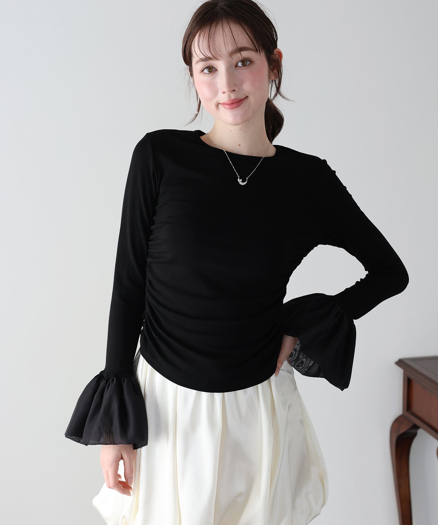 フレアスリーブドッキングカットソー