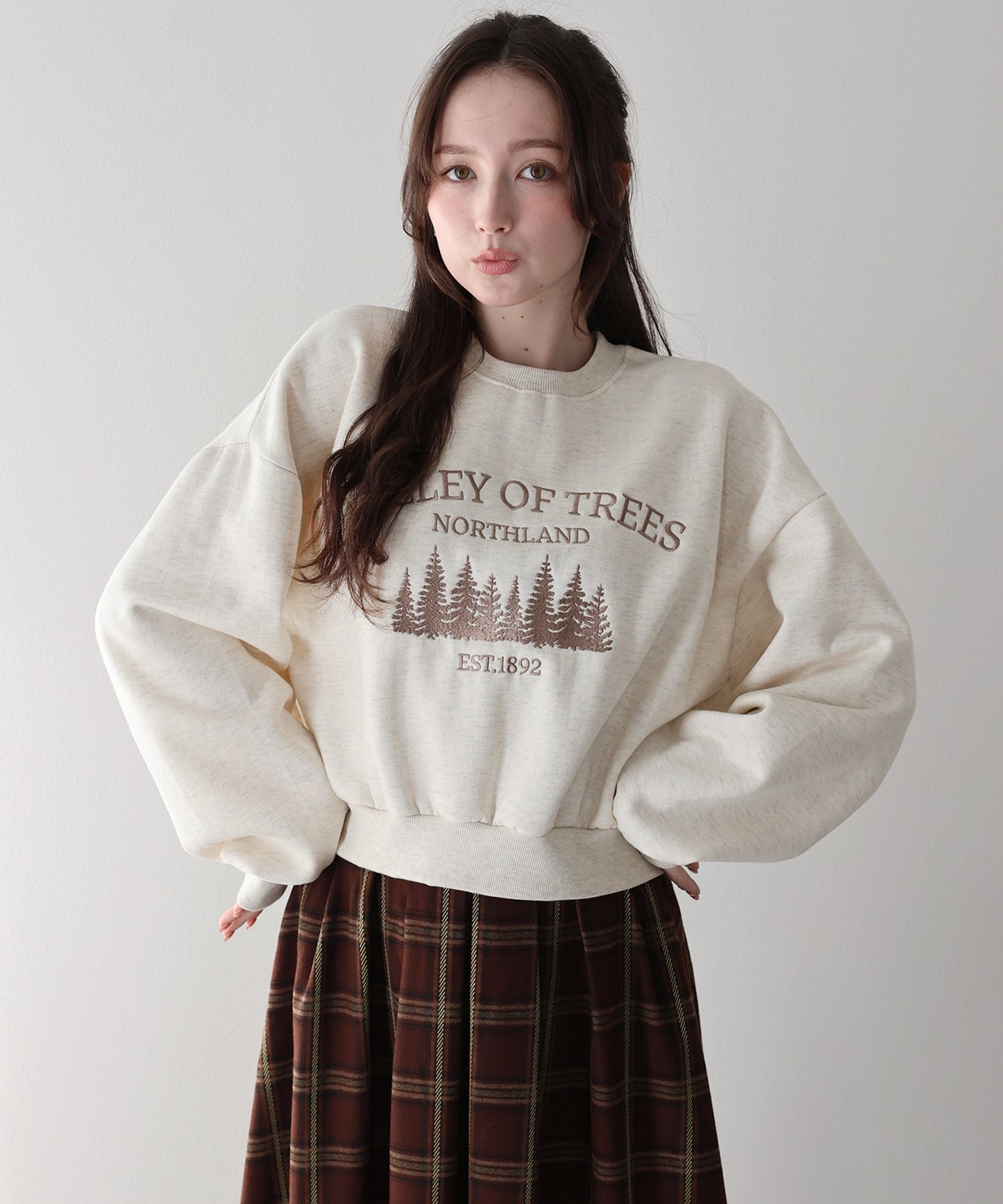 【早割5％OFF】裏起毛フォレスト刺繍スウェット