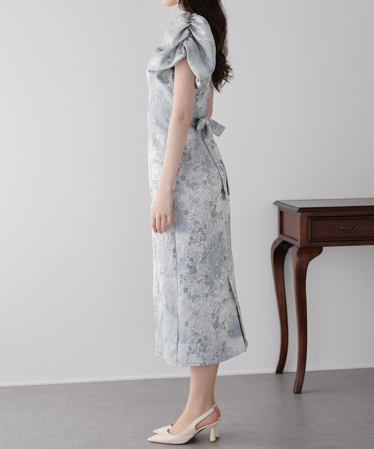 フラワー刺繍ハートネックベロアワンピース