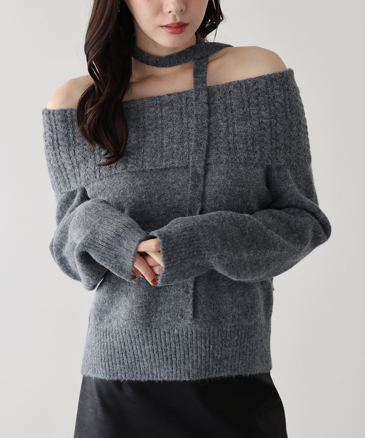 【早割5％OFF】リボンタイ付きオフショルダーニット