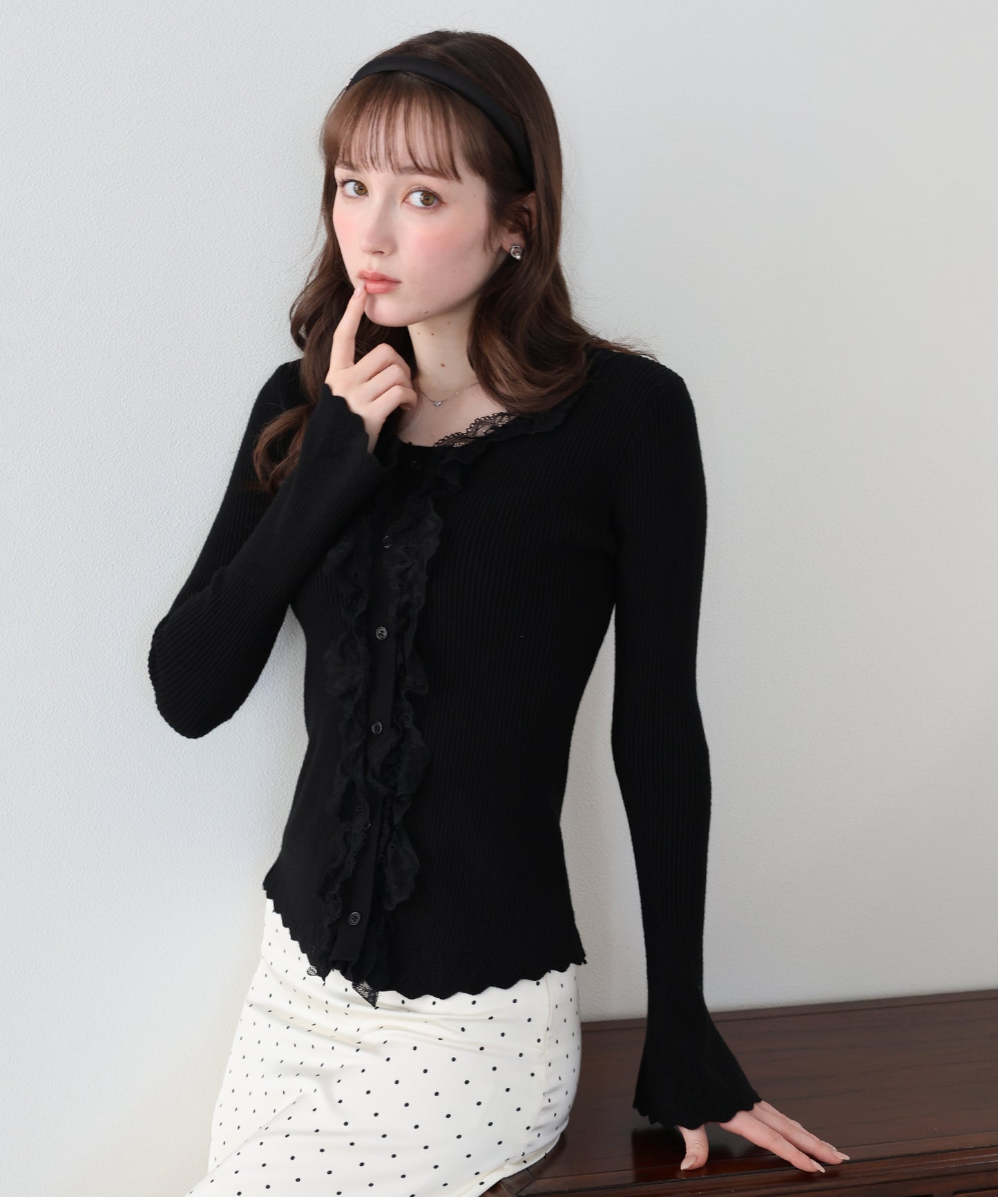 【早割5％OFF】フロントレースフリルニット